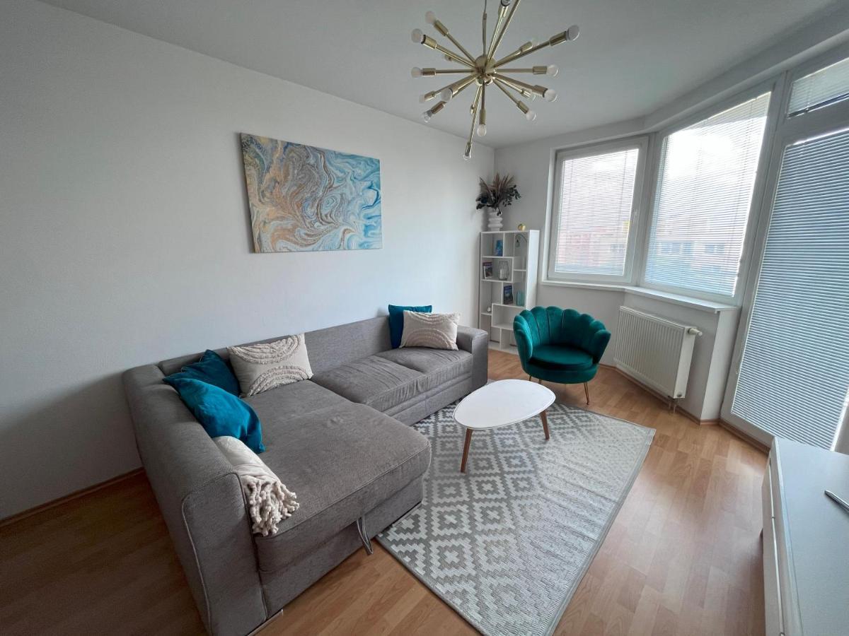2 Room Apartment With Terrace, New Building, Jegeho Bratislava Exterior foto